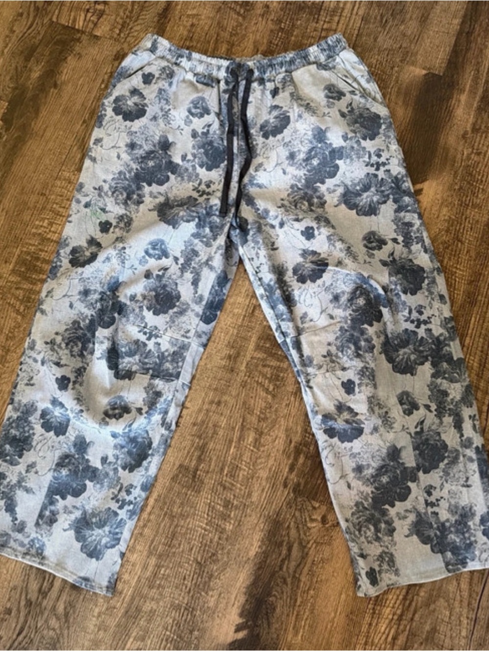 Easel barrel pull on pants